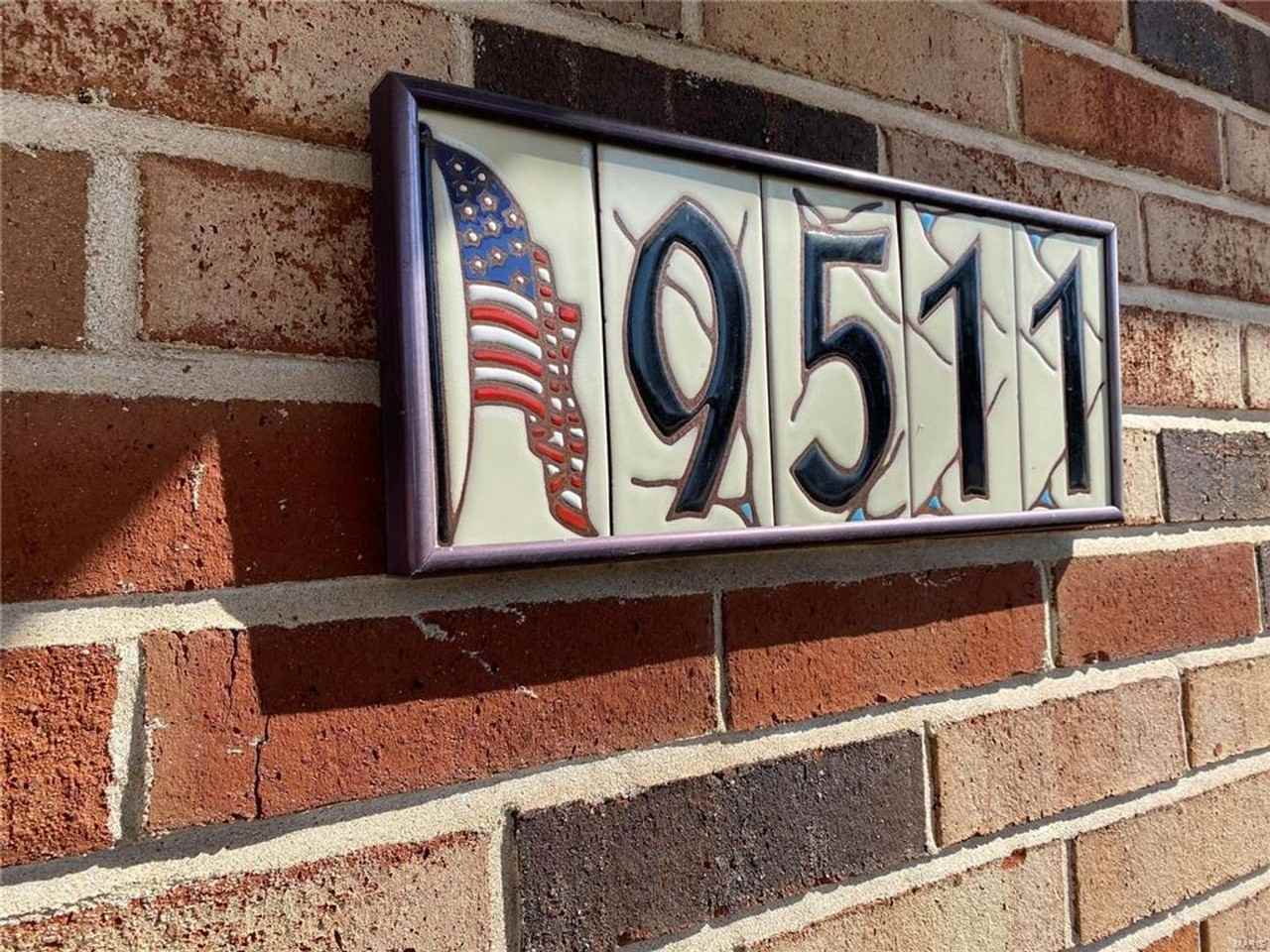 9511 Antigo Dr - Photo 3 of 44