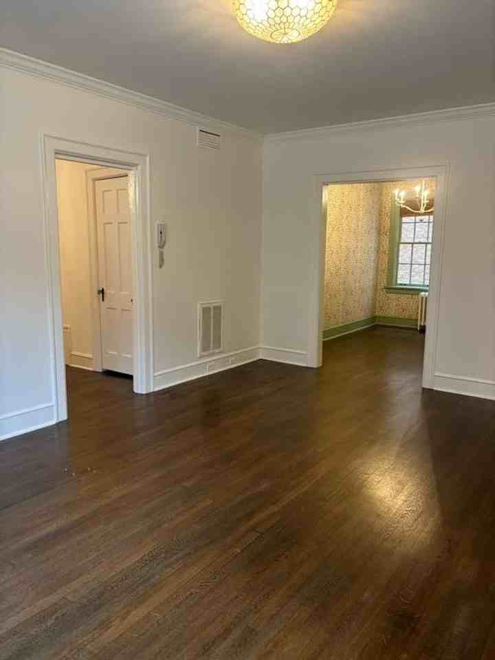 8 Collier Rd Nw #B1 - Photo 4 of 27