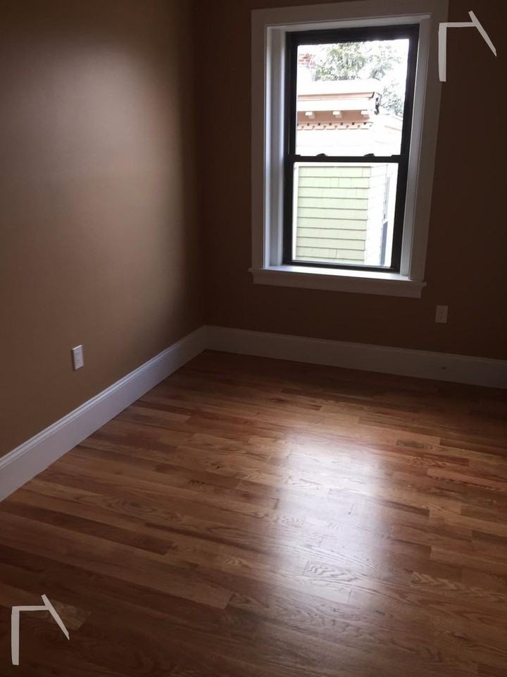 29 Linden St - Photo 4 of 14