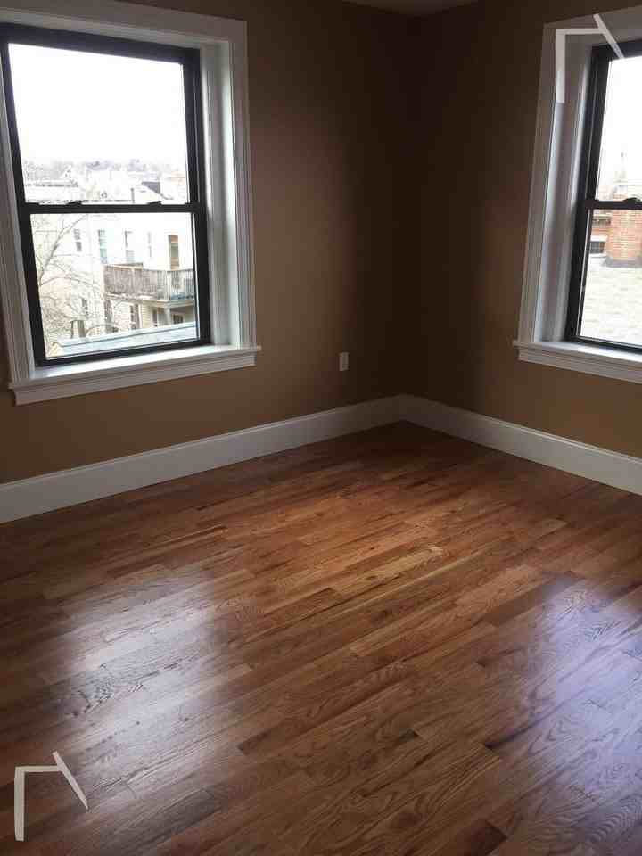 29 Linden St - Photo 7 of 14