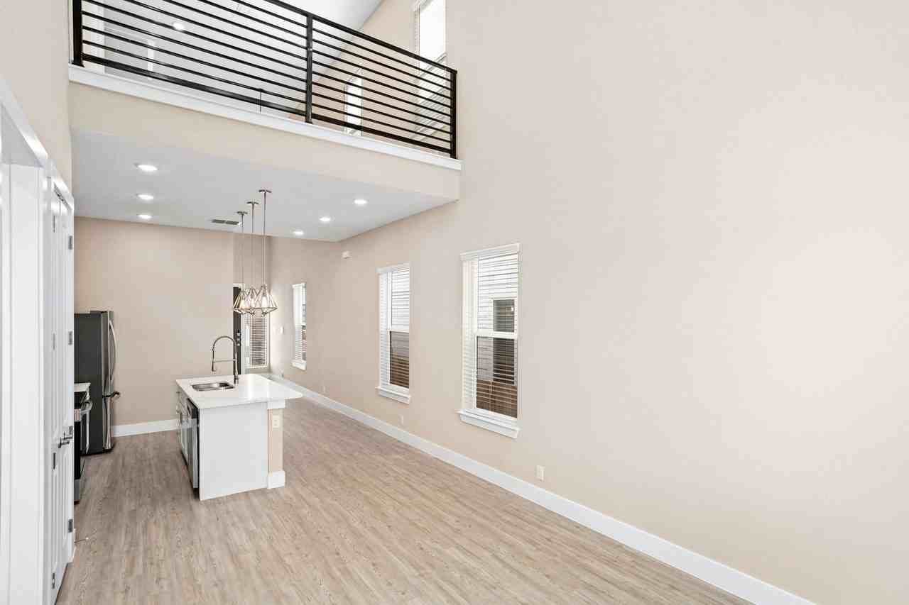 11870 Zarkava Way - Photo 4 of 34