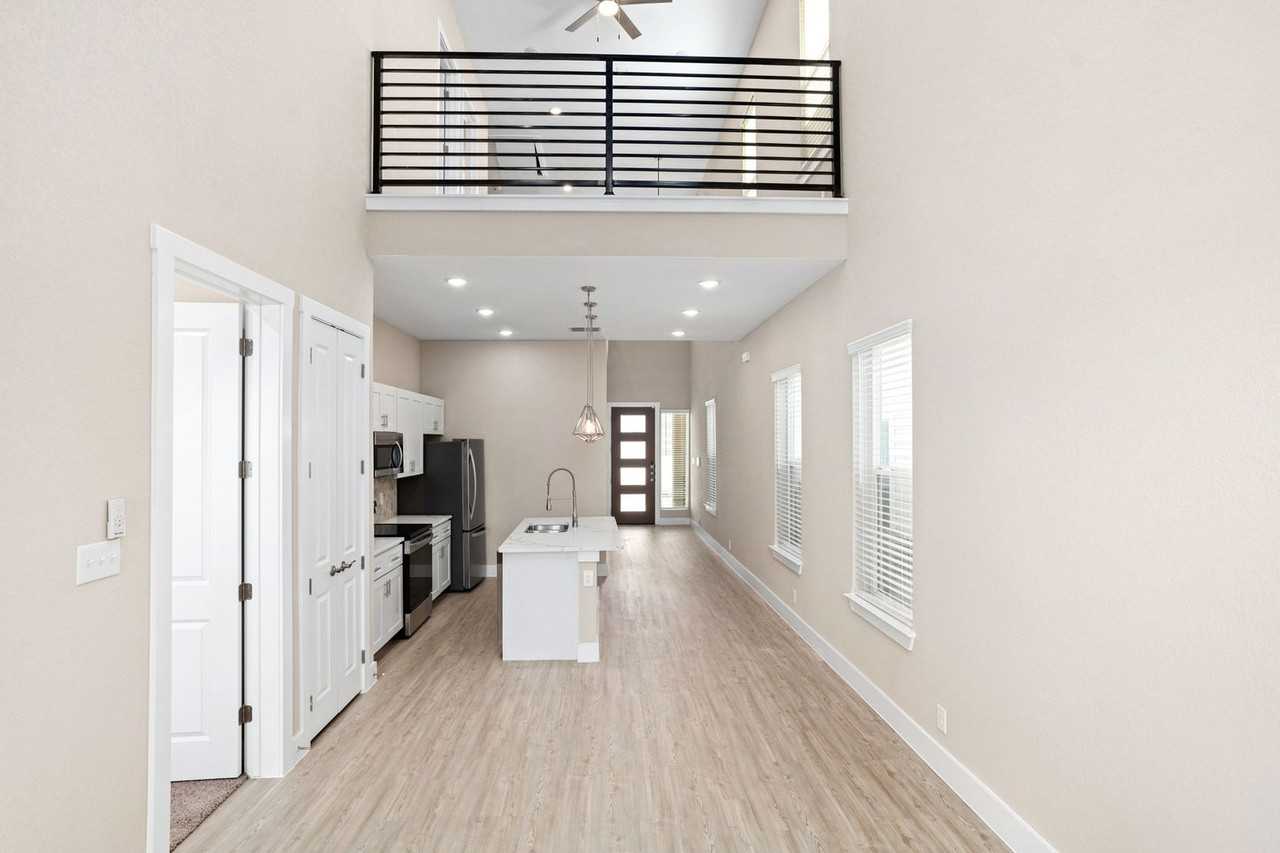 11870 Zarkava Way - Photo 5 of 34