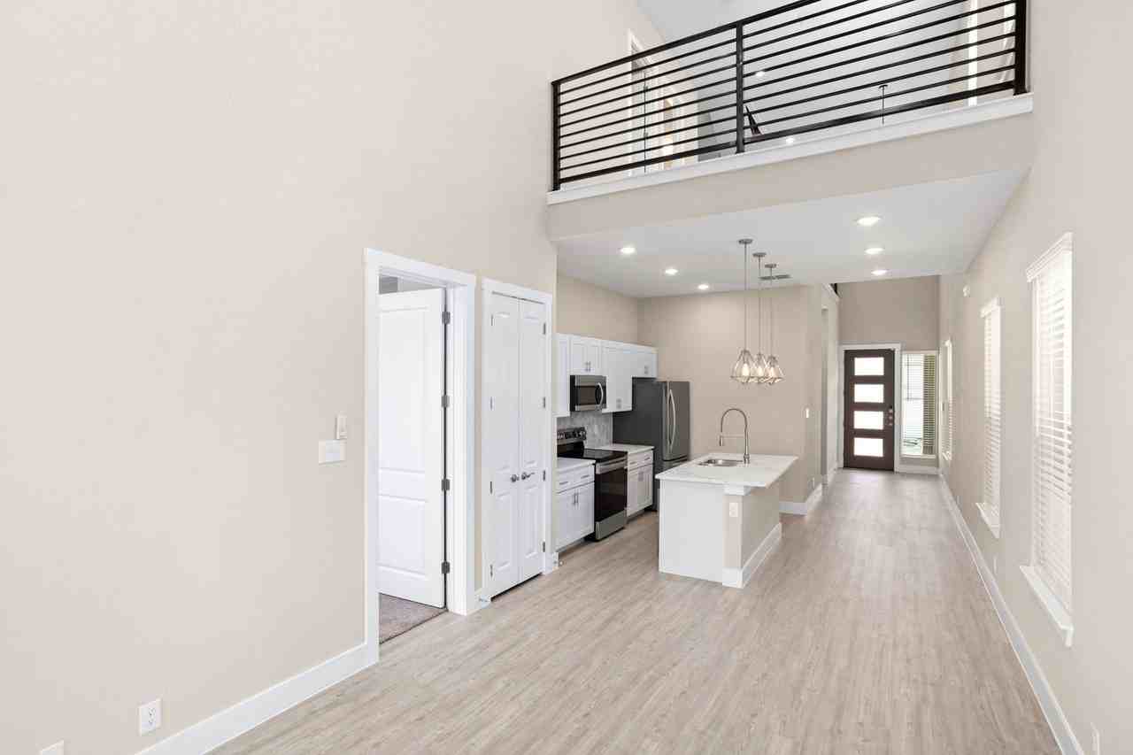 11870 Zarkava Way - Photo 6 of 34