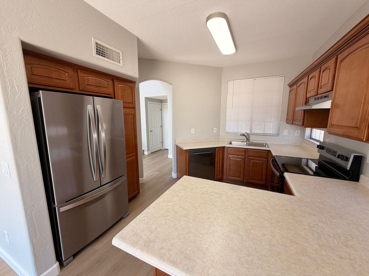 11401 W Pima St - Photo 4 of 18