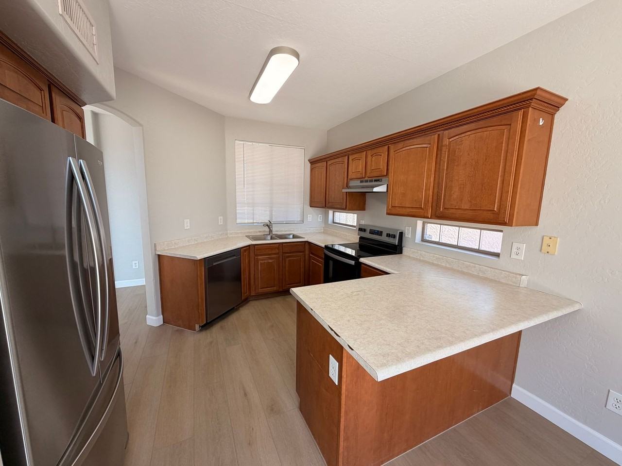 11401 W Pima St - Photo 5 of 18