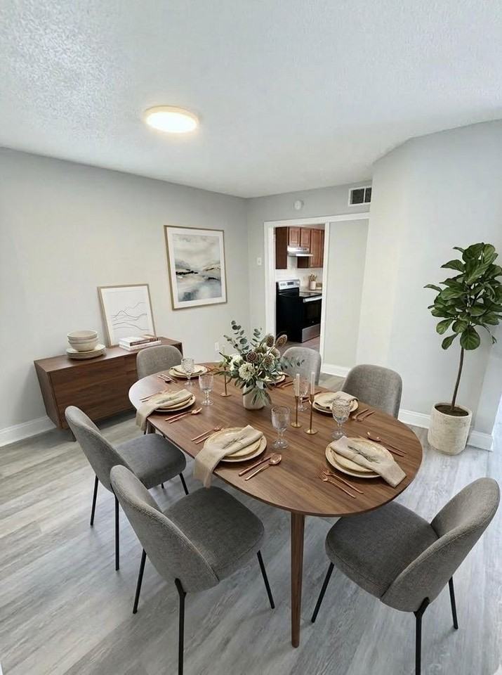 1400 Honan St - Photo 6 of 17