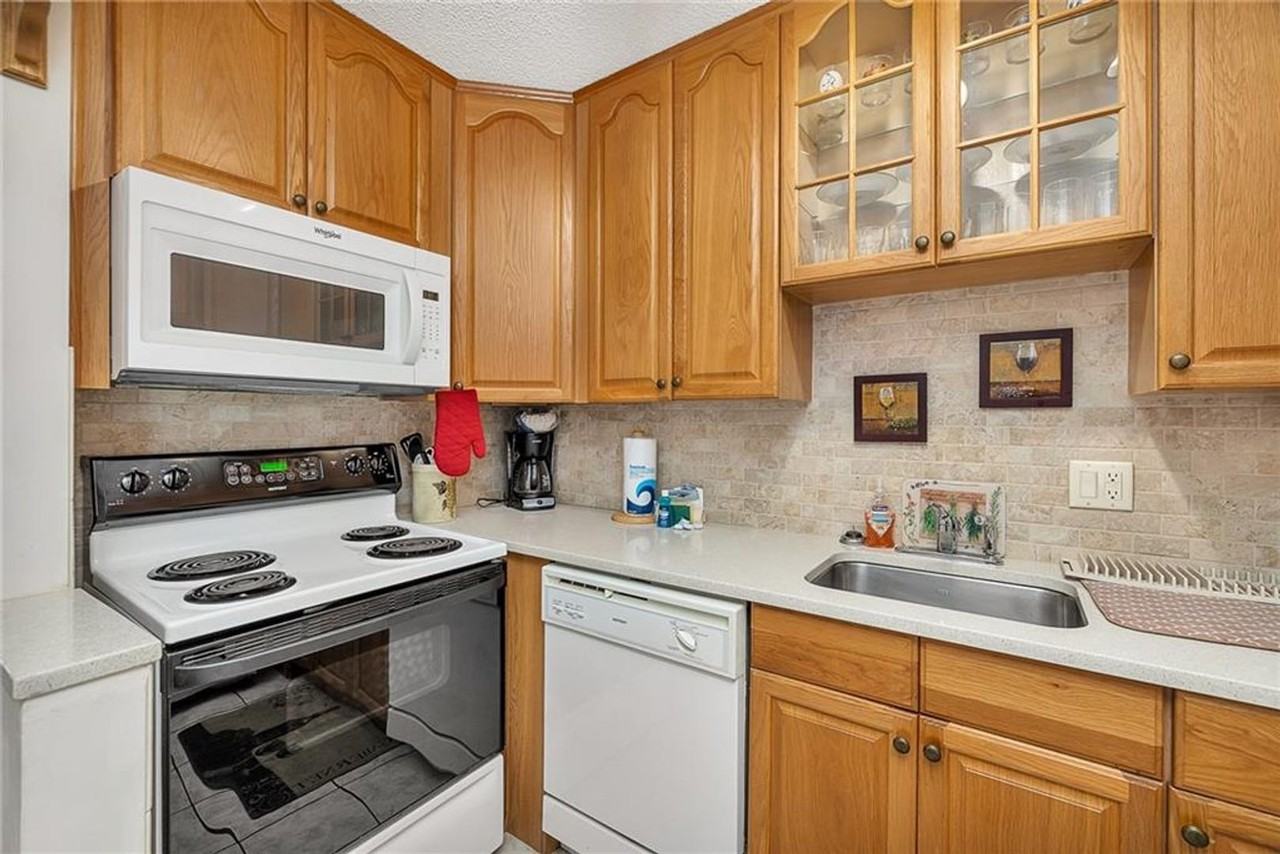 1500 1500 Demere Rd F6 - Sandy and Bruce Scott - Photo 2 of 18