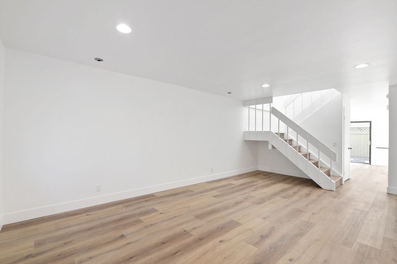 5 Starfish Ct - Photo 3 of 24