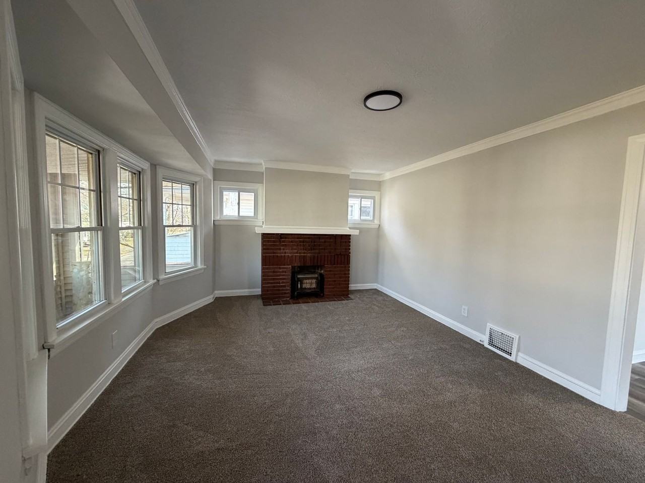 14102 Glenside Ave - Photo 2 of 24