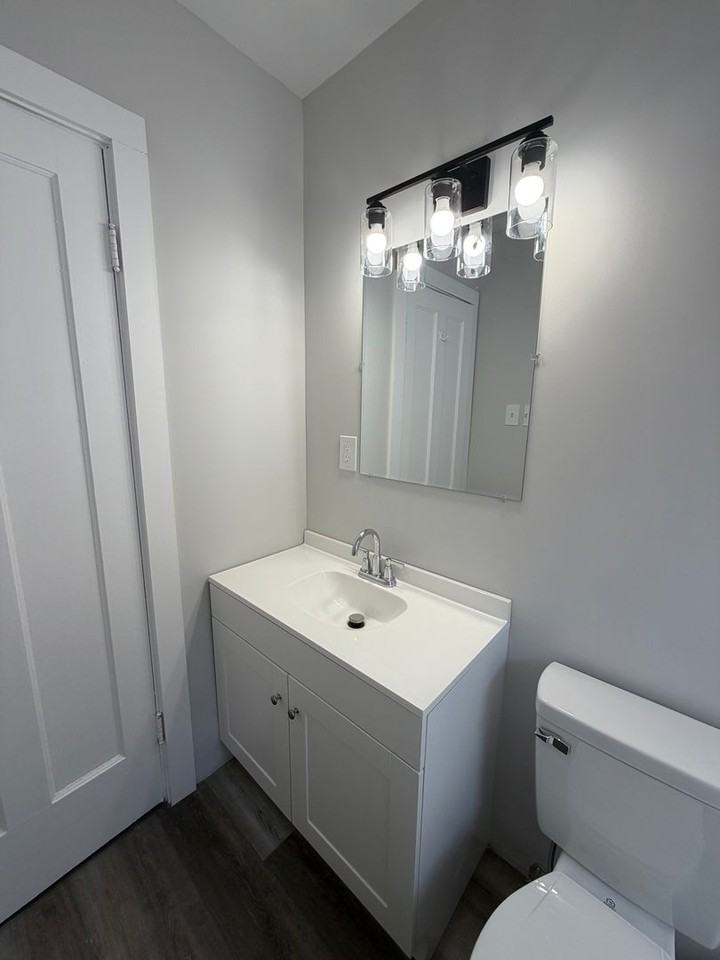 14102 Glenside Ave - Photo 4 of 24