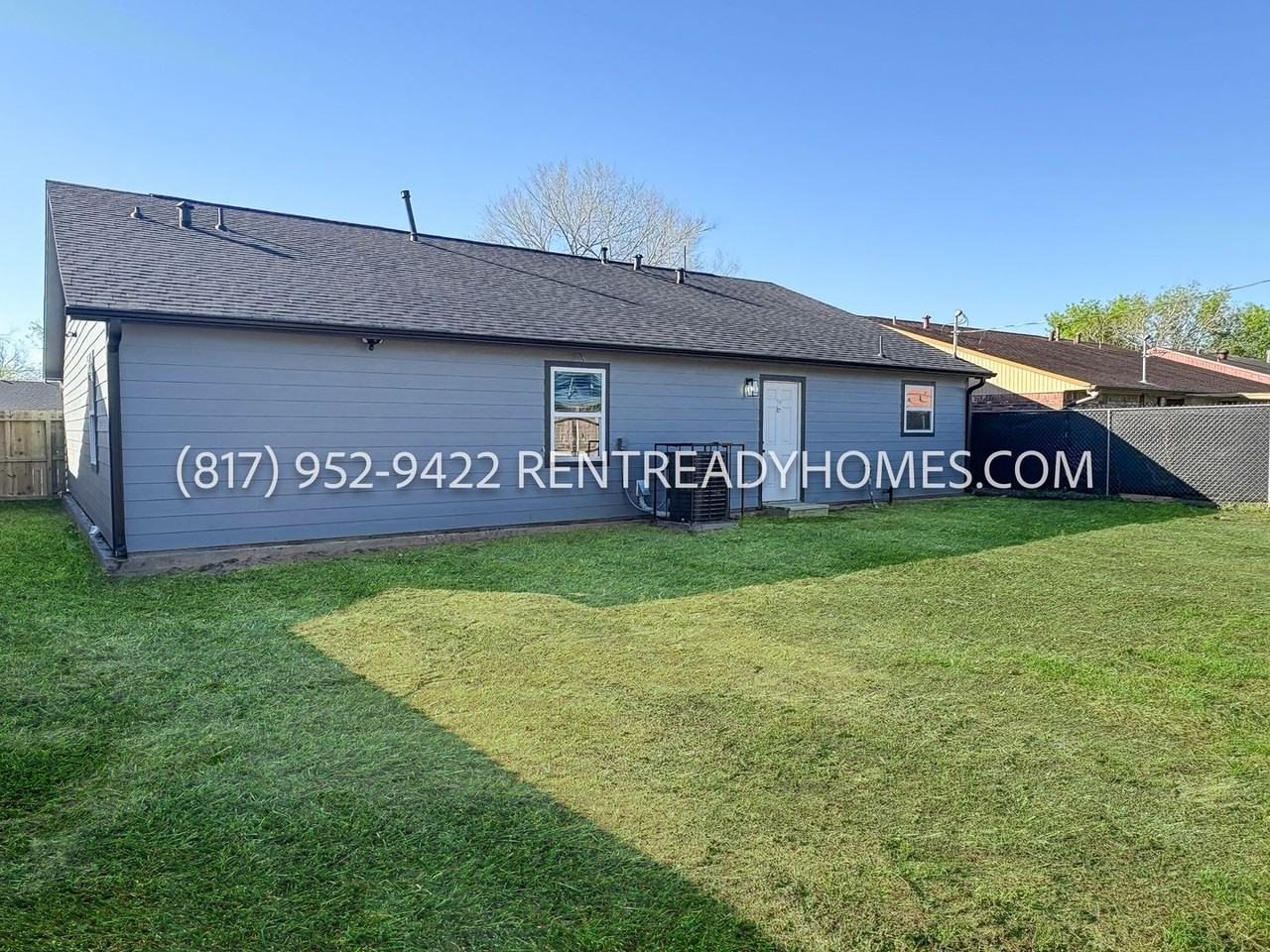 4330 Trafalgar Dr - Photo 3 of 27