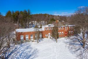 featured image of 41 Coach Rd