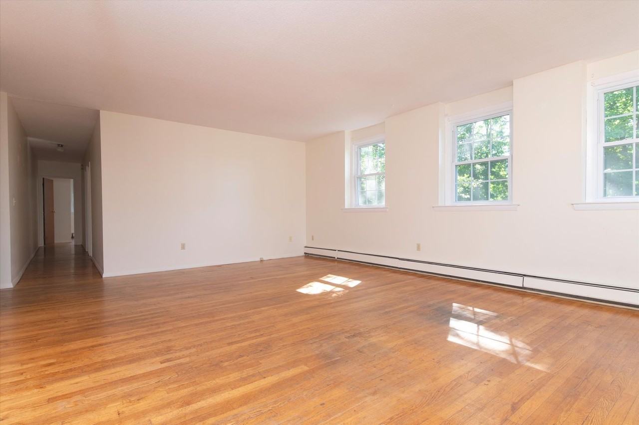 School House Apartments - Photo 4 of 9