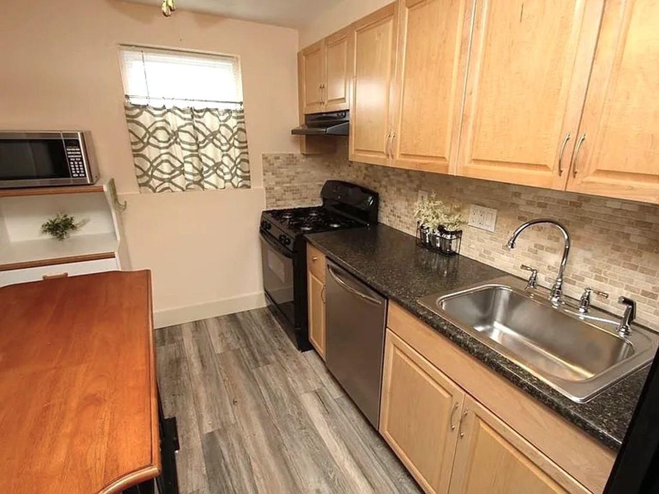 270 Main St - Photo 3 of 21