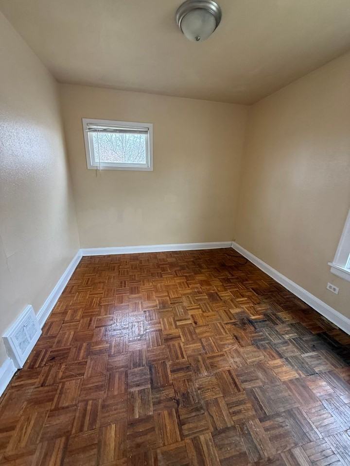 1671 Wayside Rd - Photo 6 of 11