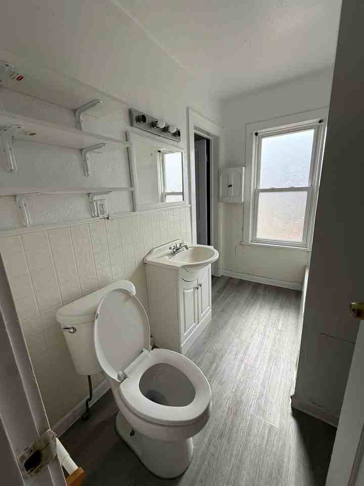 1671 Wayside Rd - Photo 7 of 11