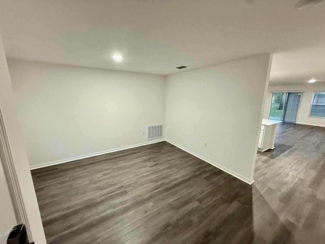 313 Marquee Dr - Photo 2 of 24