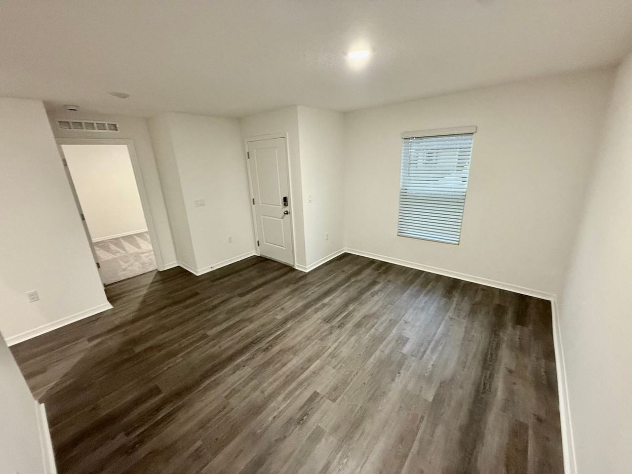 313 Marquee Dr - Photo 4 of 24