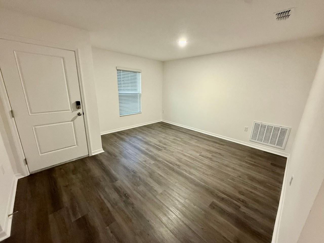 313 Marquee Dr - Photo 5 of 24