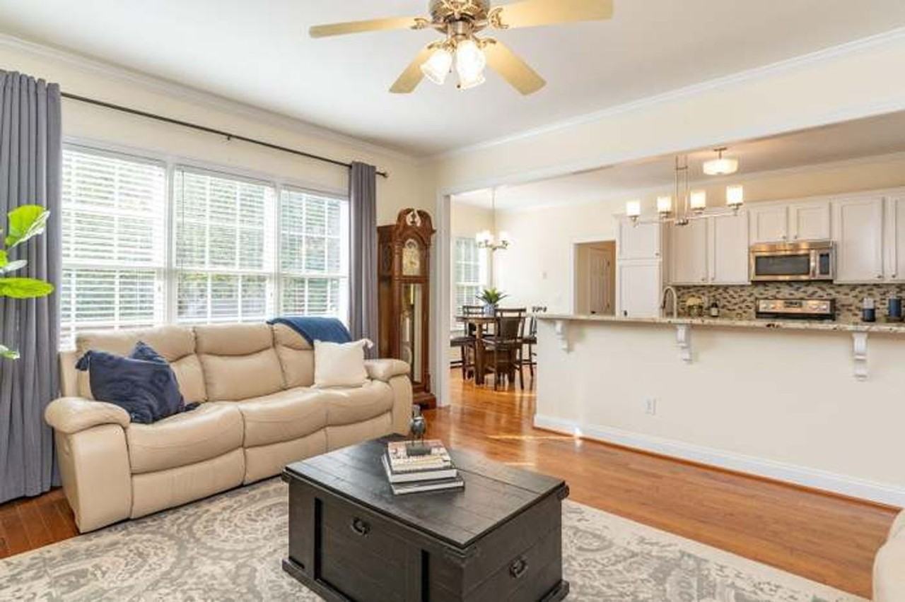 912 Town Side Dr - Photo 7 of 30