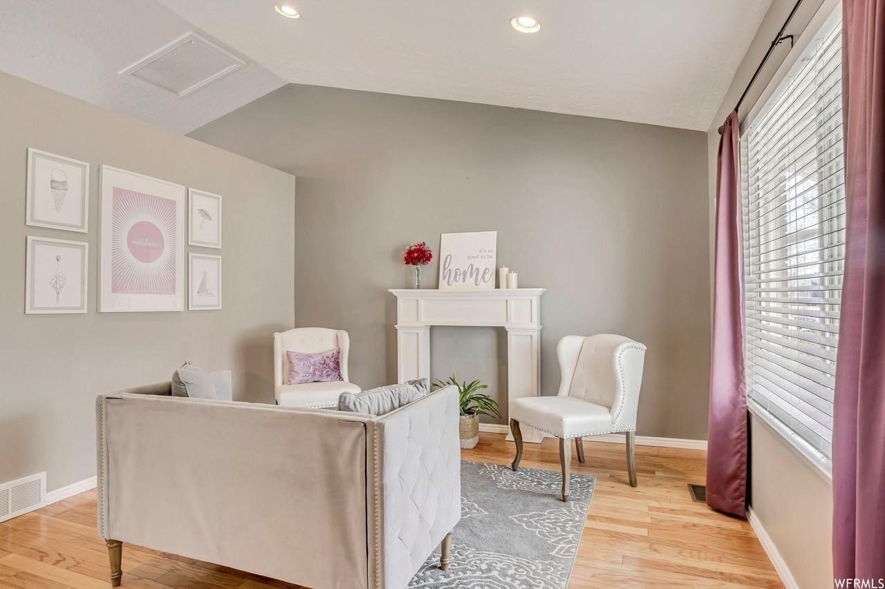 8343 S Plum Blossom Cir - Photo 3 of 18