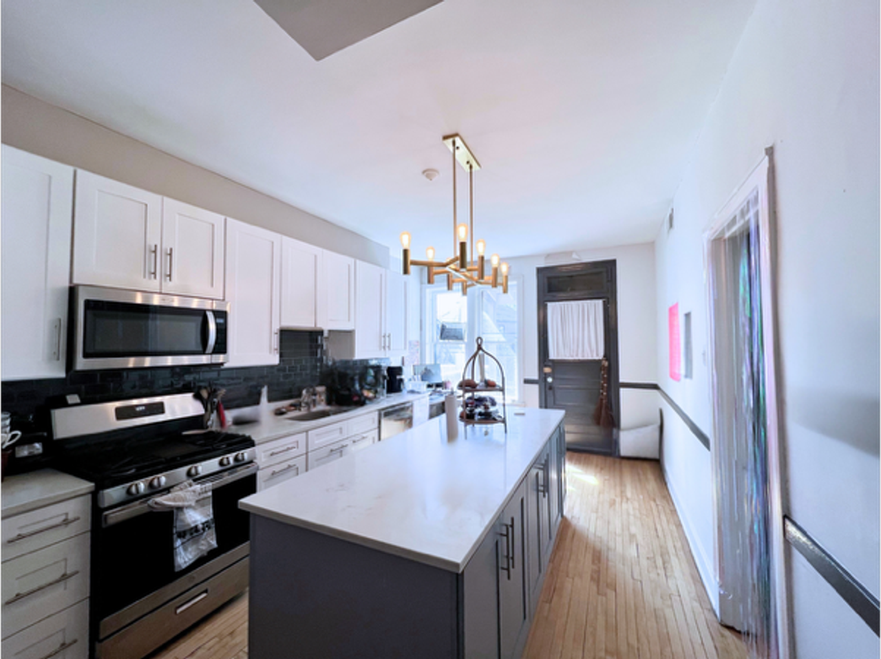 3822 N Lincoln Ave #2 - Photo 2 of 17