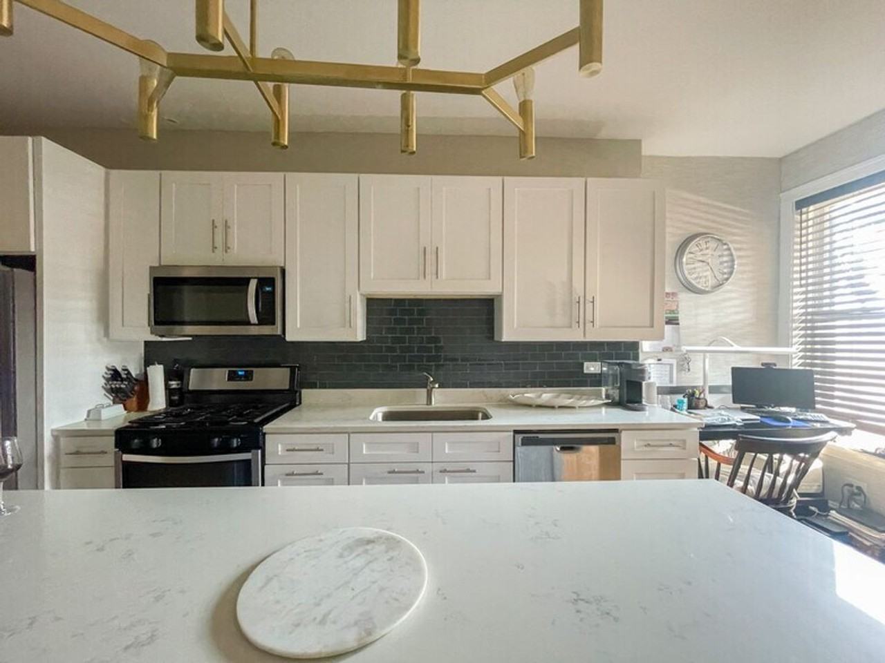 3822 N Lincoln Ave #2 - Photo 5 of 17