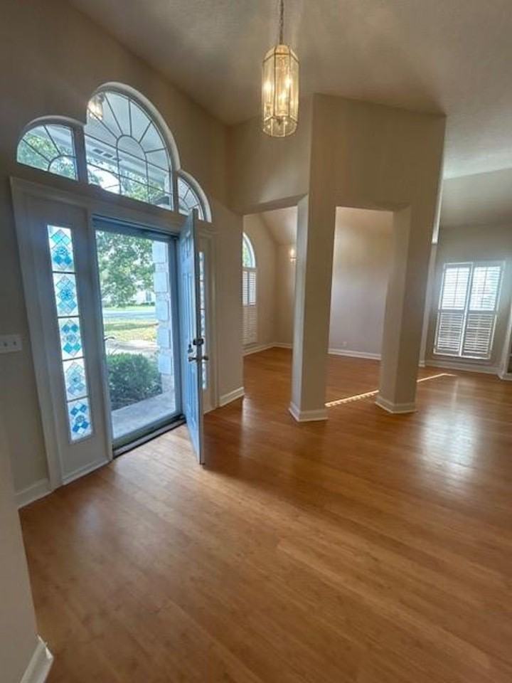 111 Hanging Moss Dr - Photo 3 of 20