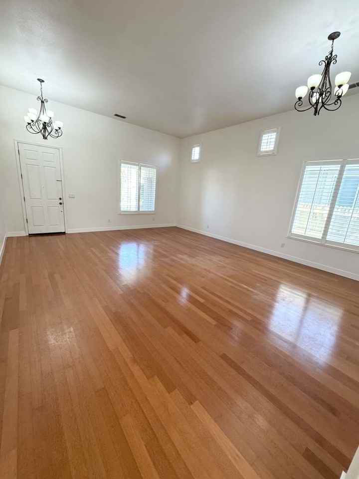 5214 Lotus Pond Way - Photo 4 of 34