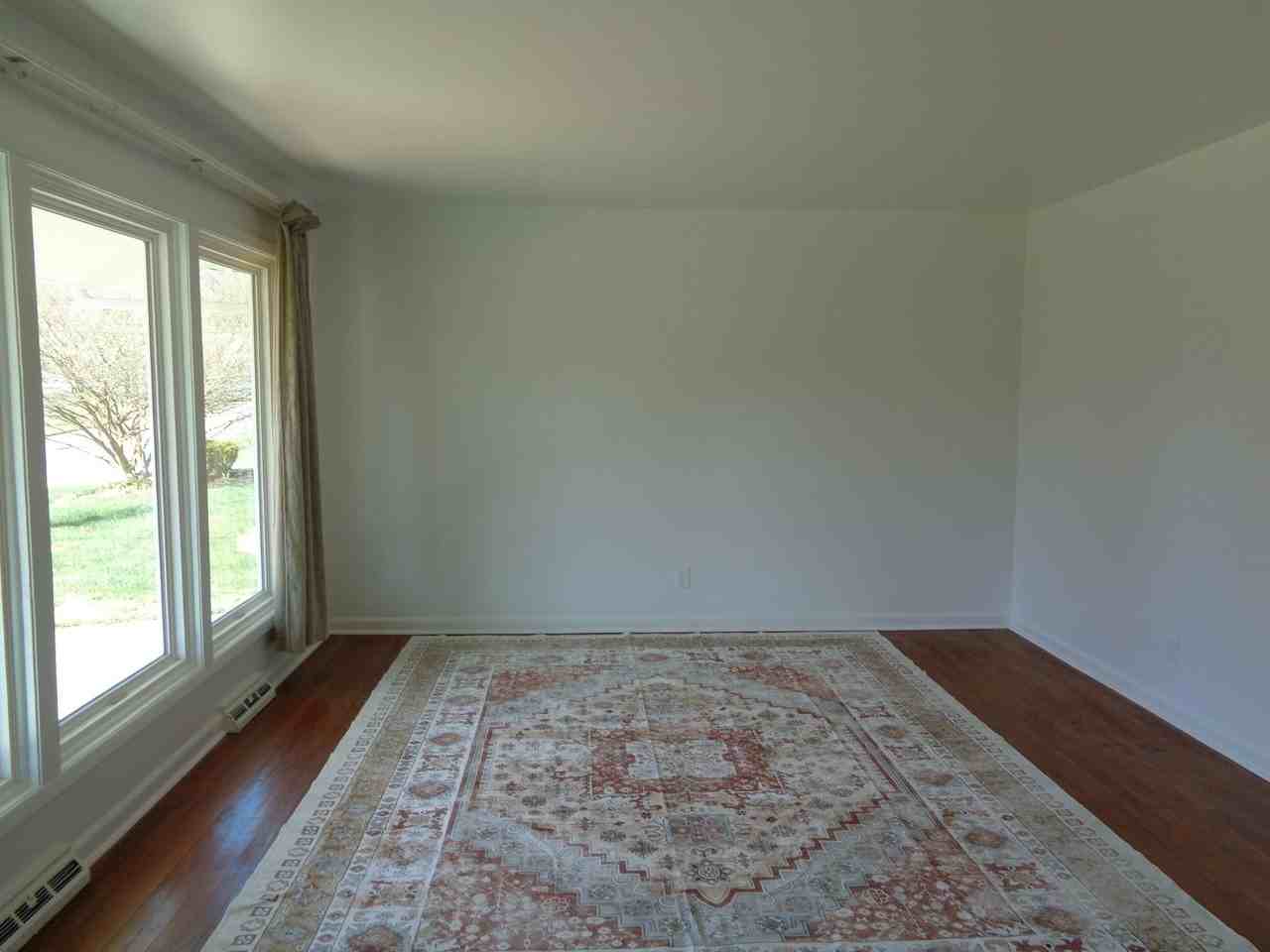 3009 Lomond St - Photo 5 of 18