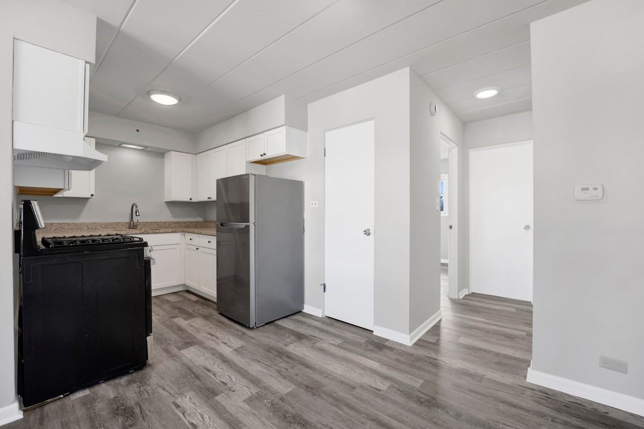 2901 South Harlem Avenue - Photo 2 of 14