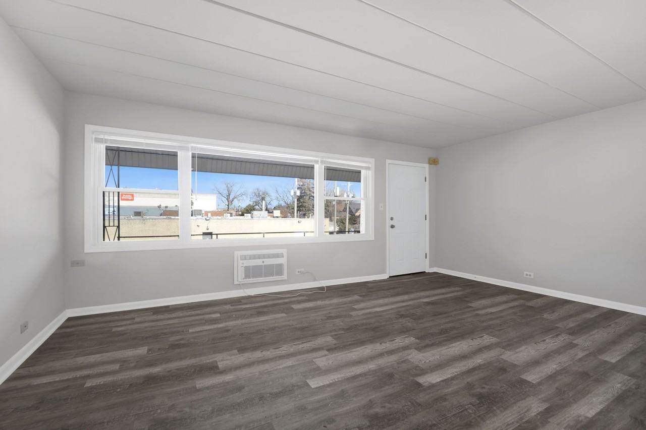 2901 South Harlem Avenue - Photo 5 of 14