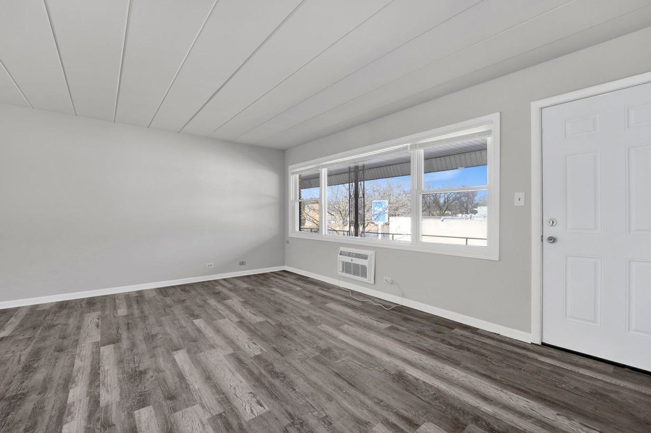 2901 South Harlem Avenue - Photo 6 of 14