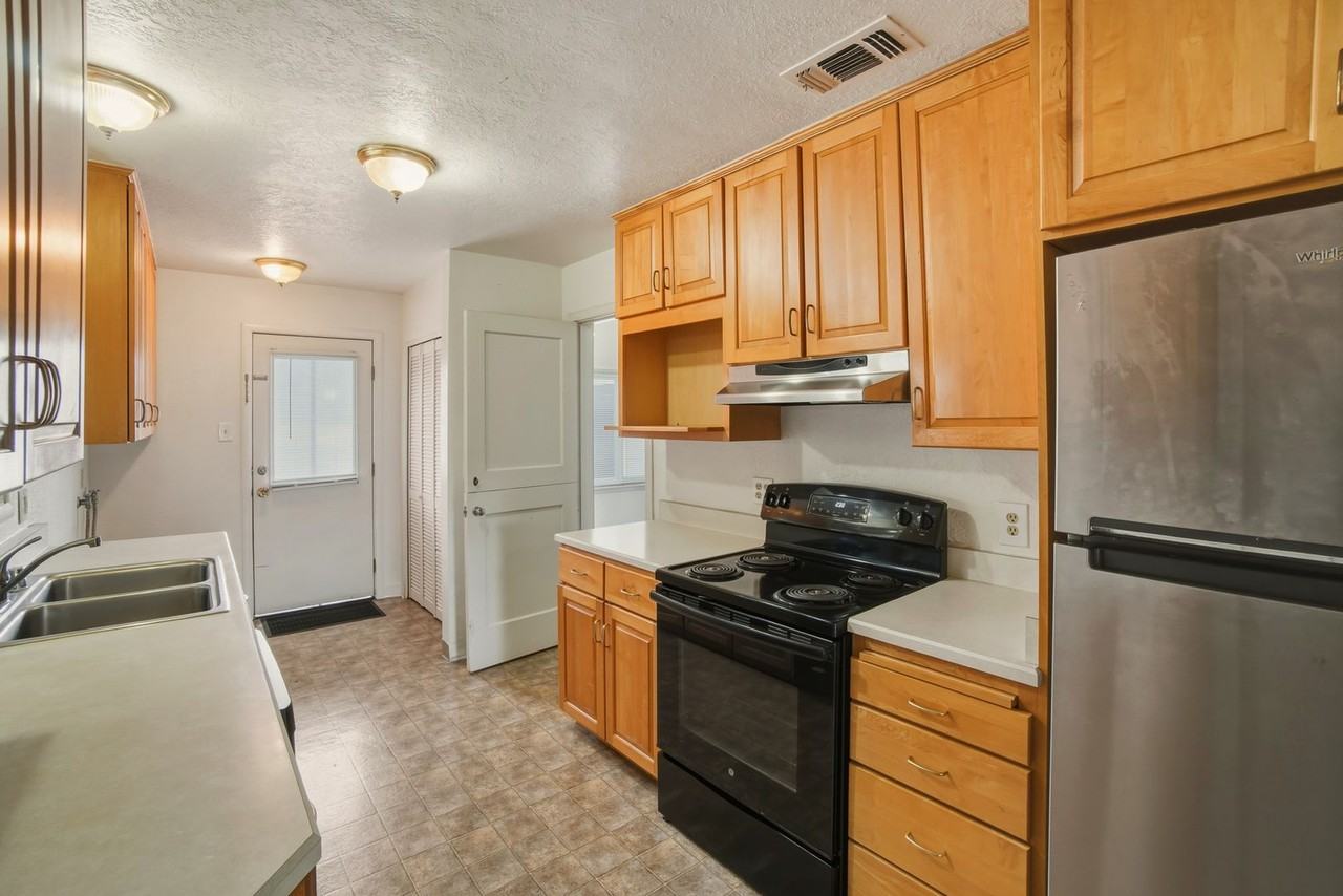 3108 Pennland Dr - Photo 7 of 17