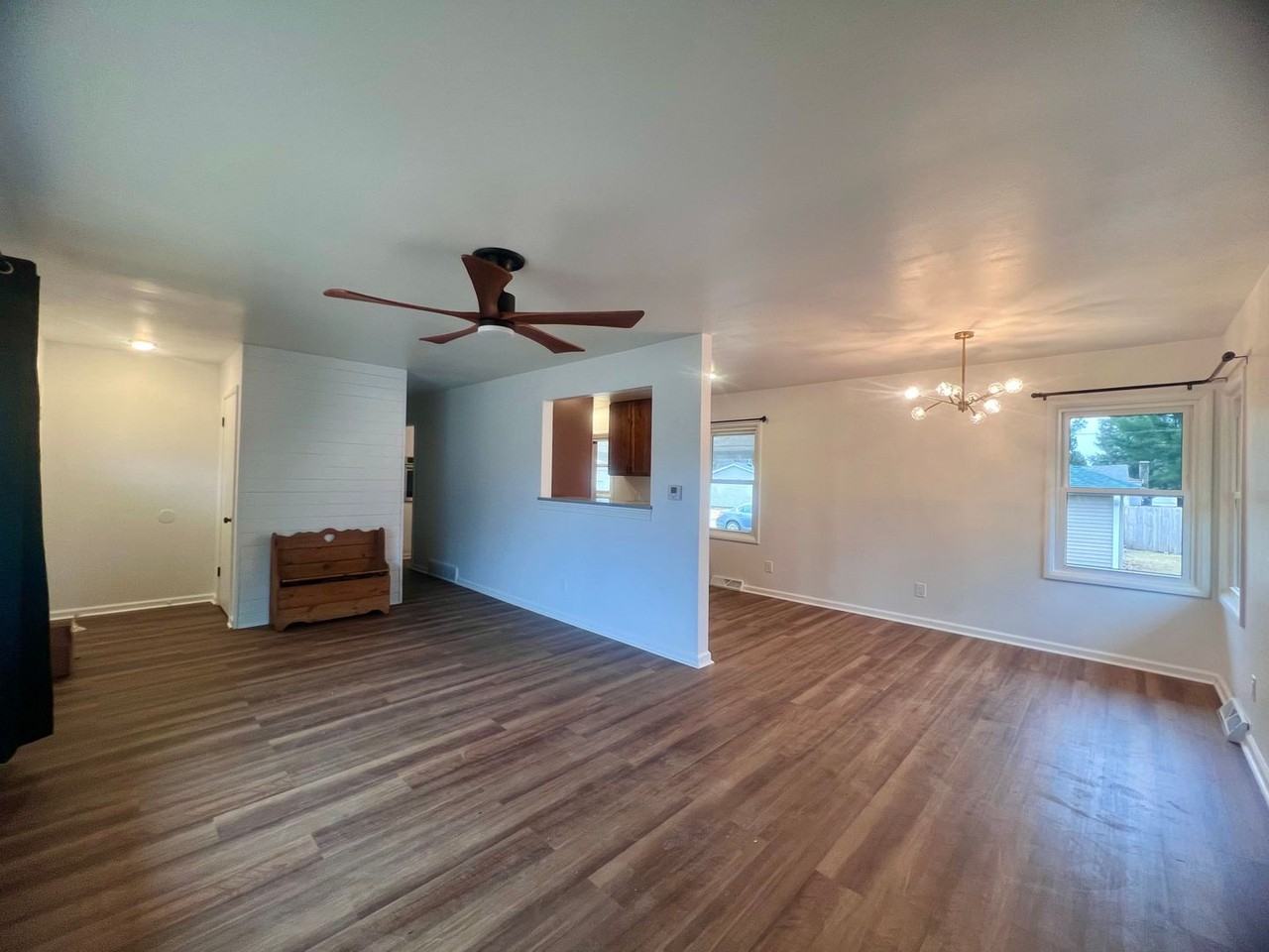 315 10th Ave N - Photo 2 of 9