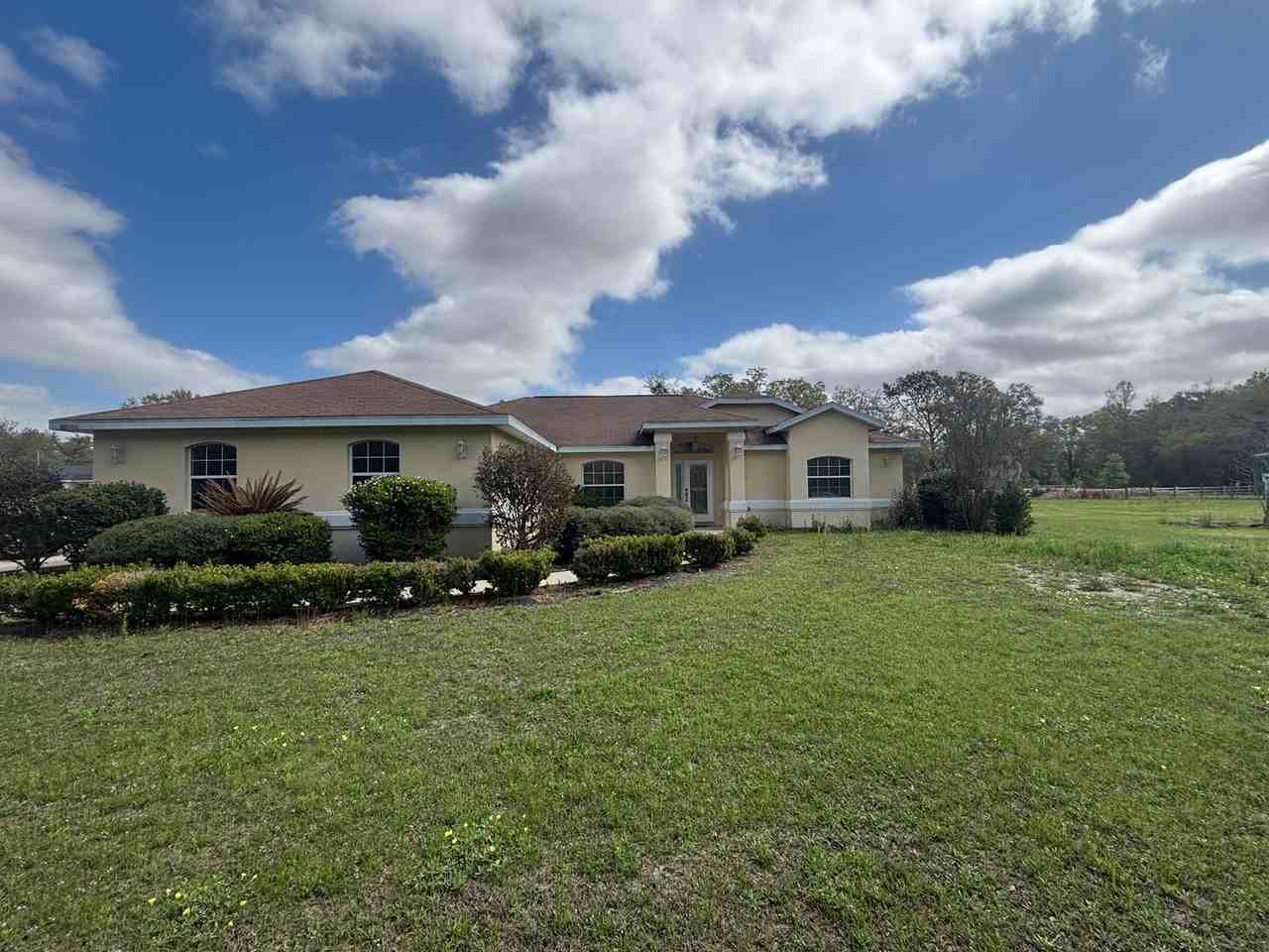 11435 Sw 140th Ave - Photo 2 of 32