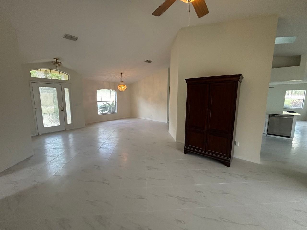 11435 Sw 140th Ave - Photo 7 of 32