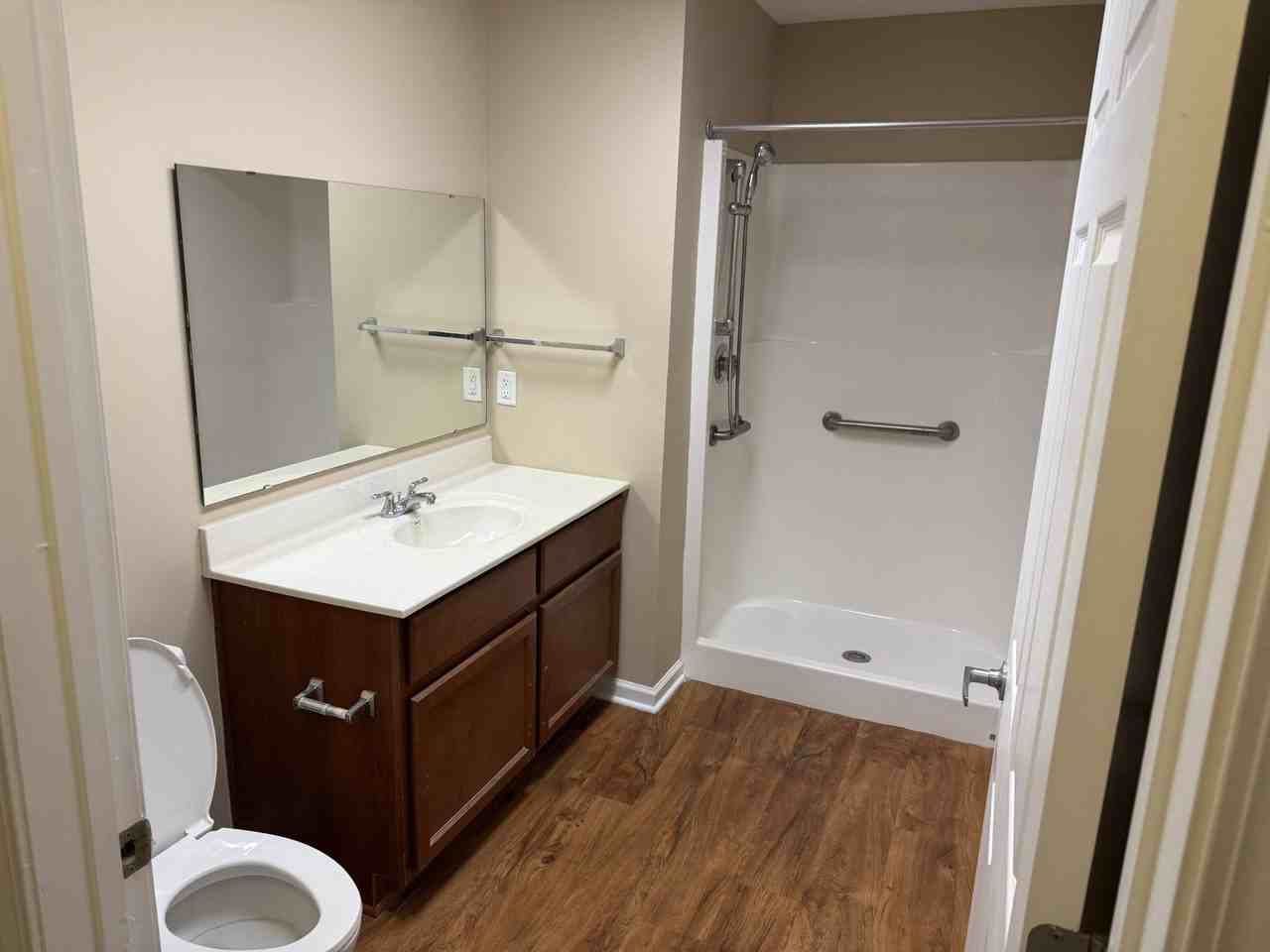 501 Hammond Dr - Photo 7 of 10