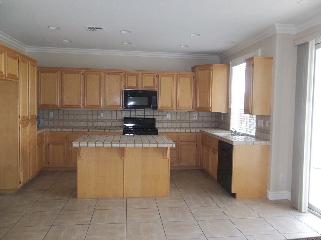 40531 Chantemar Way - Photo 2 of 32