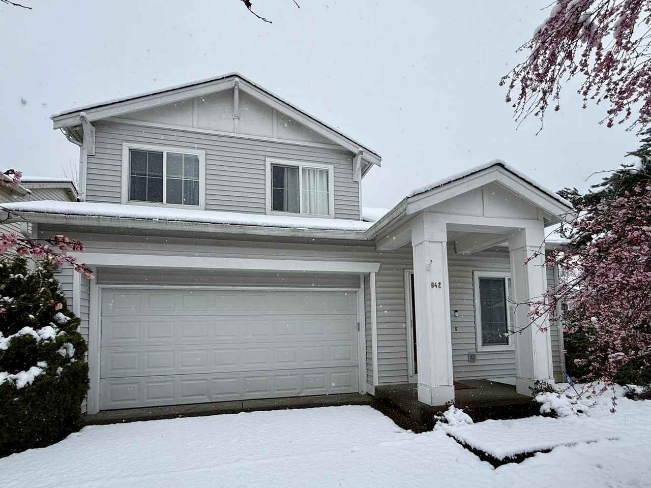 942 243rd Pl Se - Photo 2 of 23