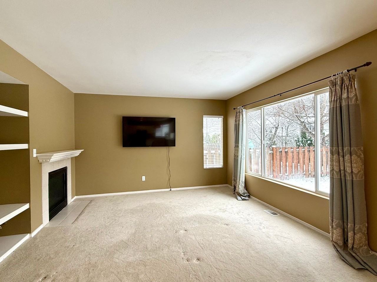 942 243rd Pl Se - Photo 7 of 23