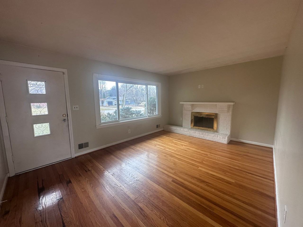 7105 Nachand Ln - Photo 5 of 43