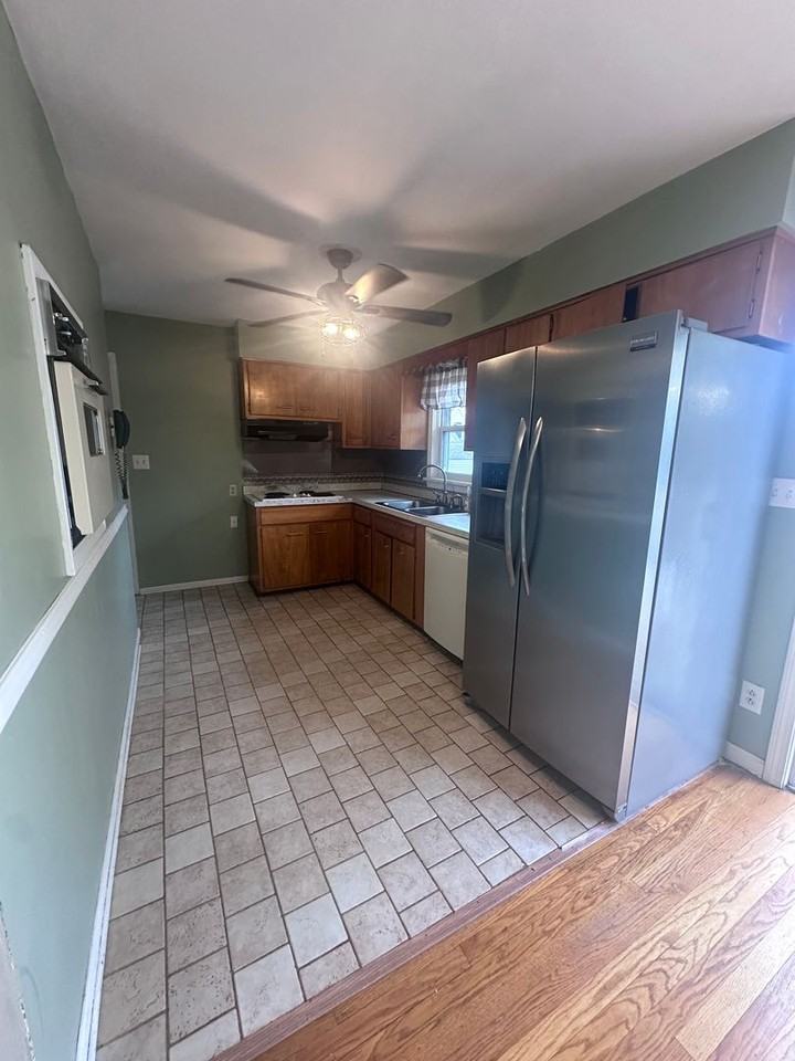 7105 Nachand Ln - Photo 7 of 43