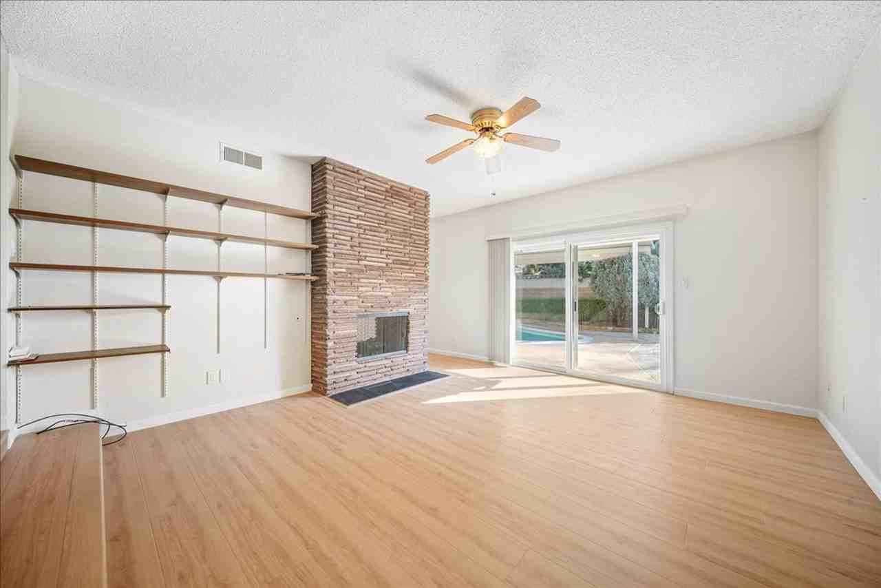 2549 Notre Dame Dr - Photo 7 of 23