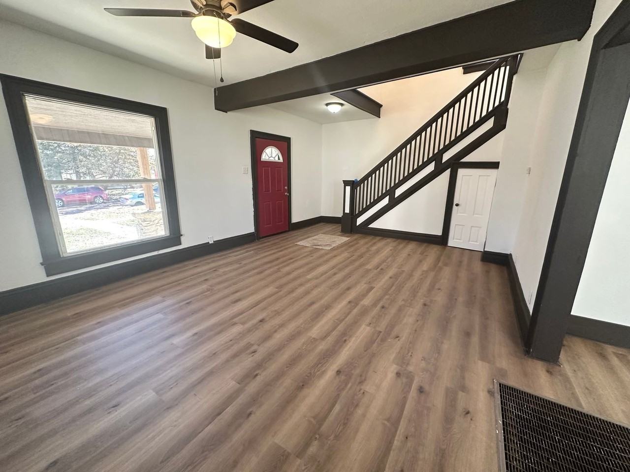 413 Sw Clay St - Photo 2 of 15