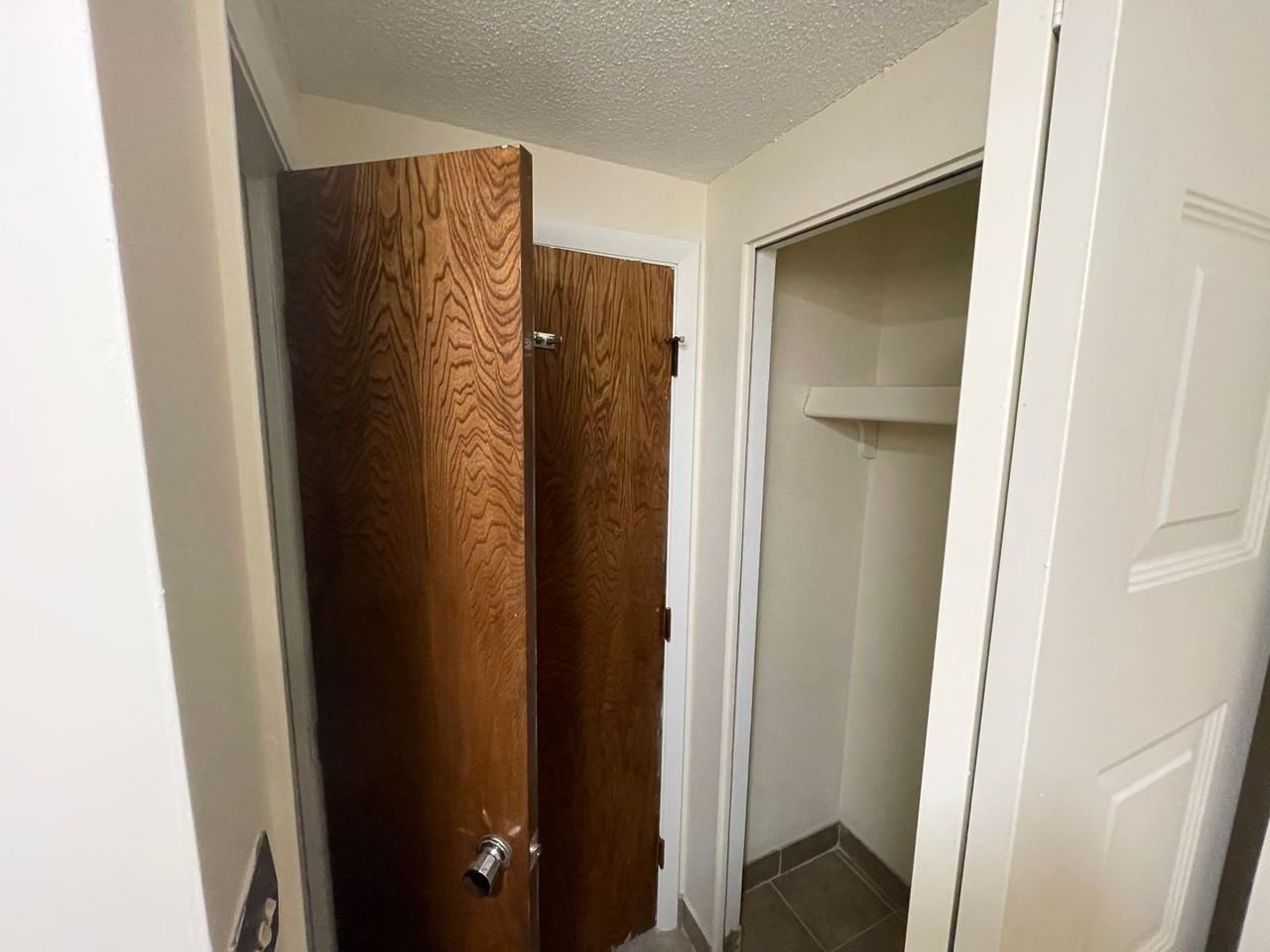 379 Massachusetts Ave - Photo 5 of 17