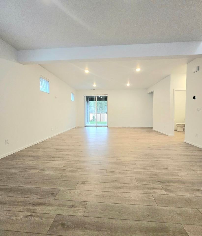 1624 Lorraine Way - Photo 4 of 29