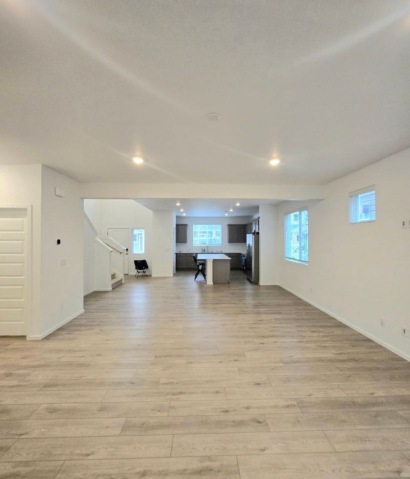 1624 Lorraine Way - Photo 5 of 29