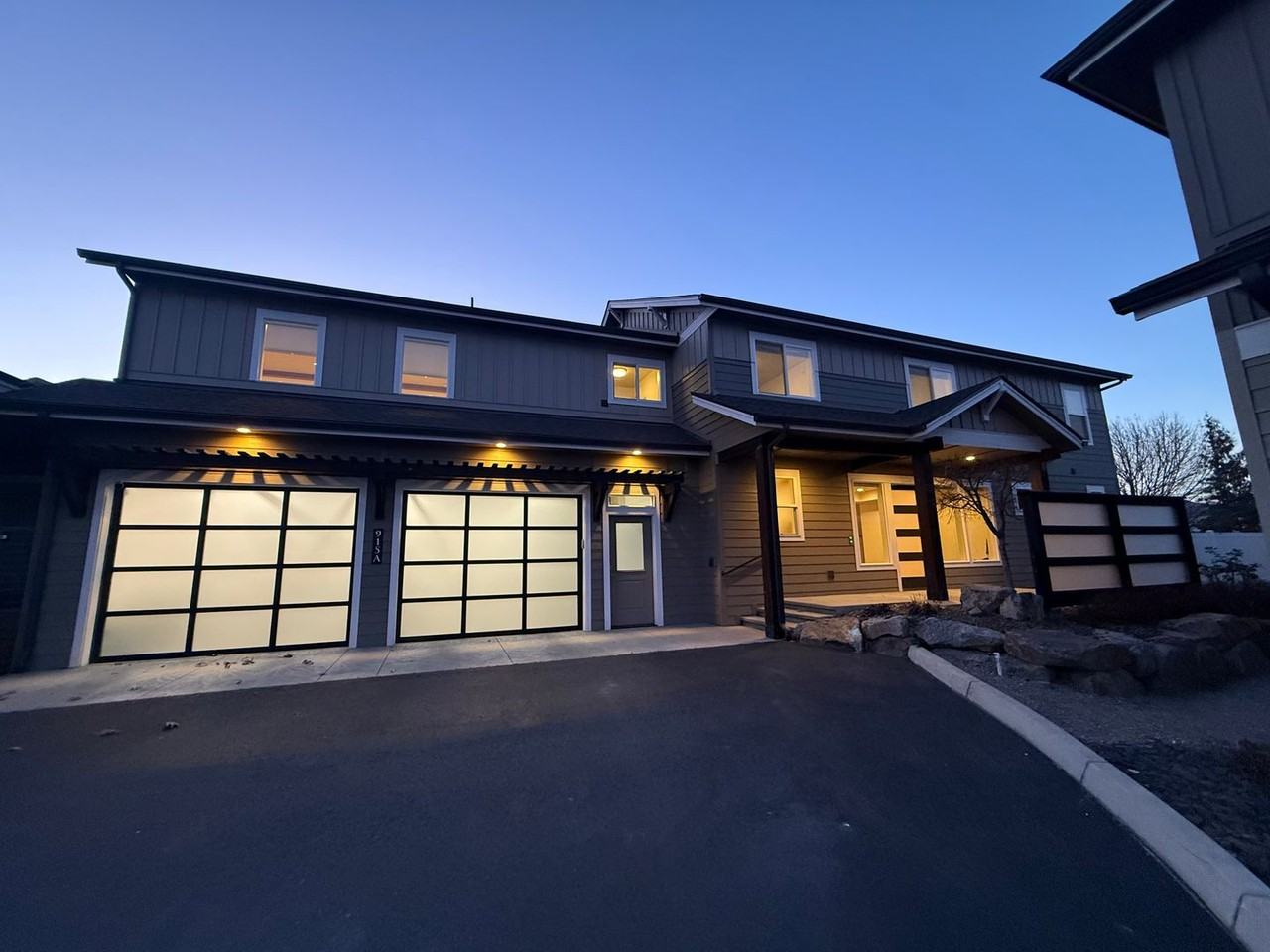 915 Apts - Photo 5 of 26