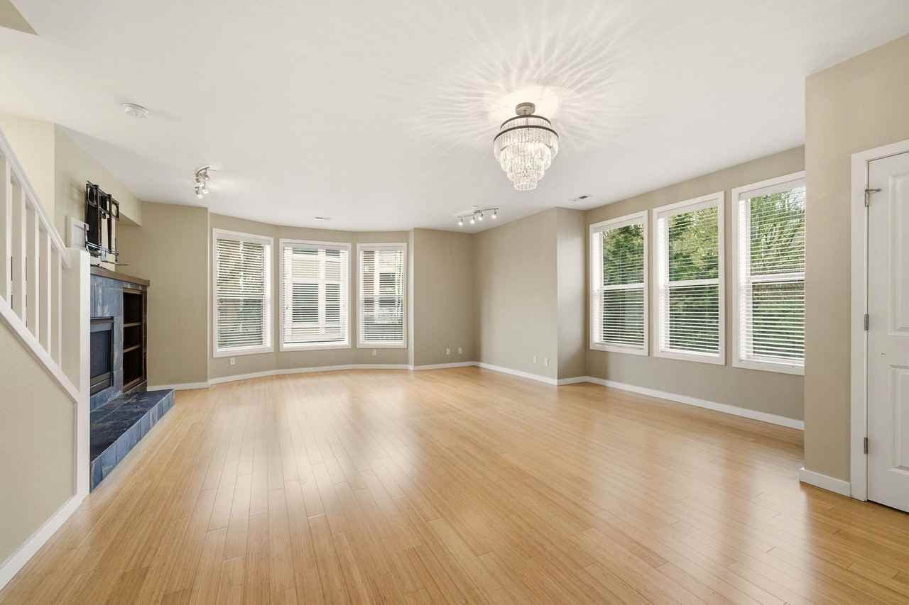 4104 S Corbett Ave - Photo 5 of 31